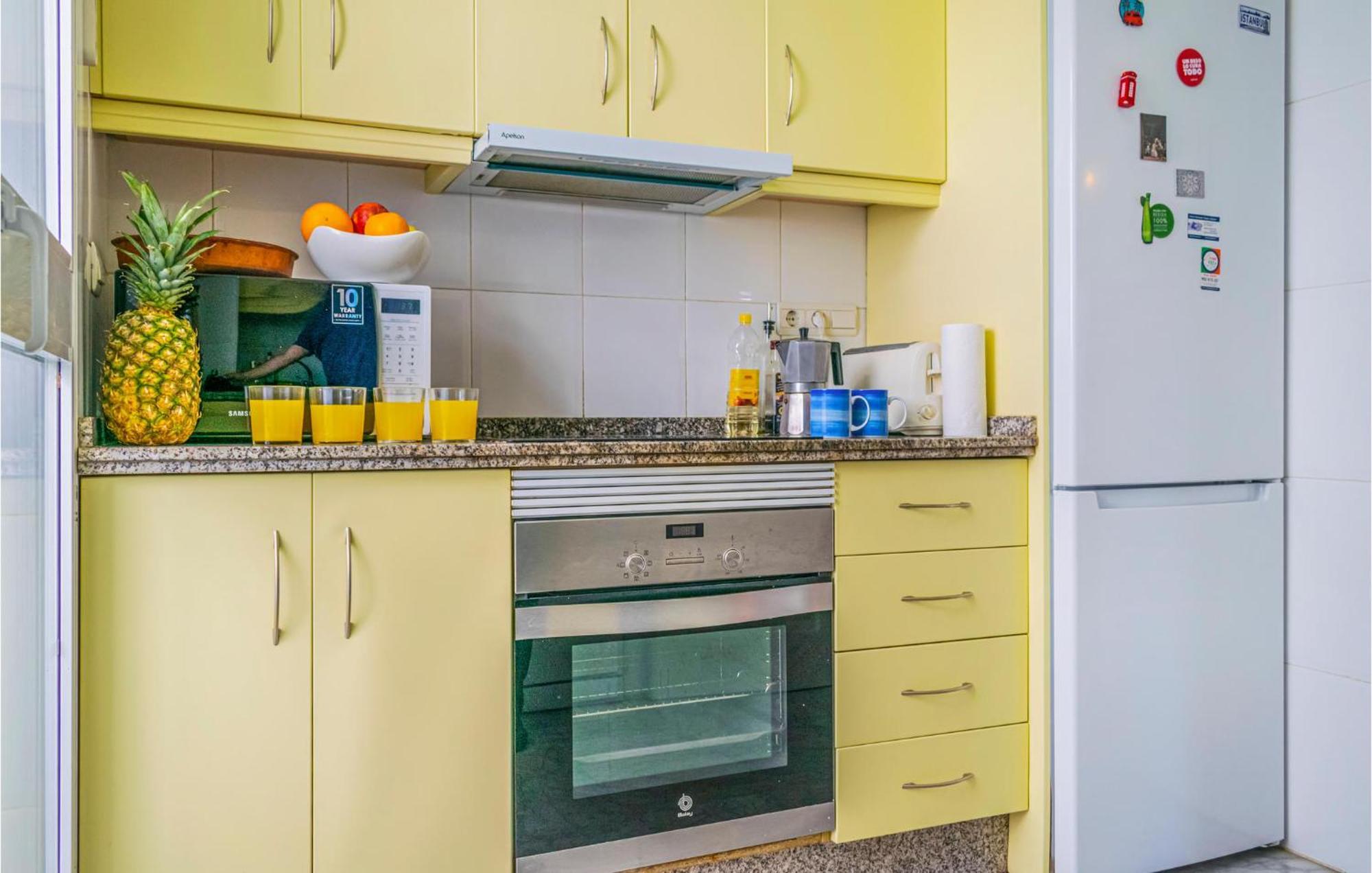 Lovely Apartment In Marbella With Kitchenette Zewnętrze zdjęcie