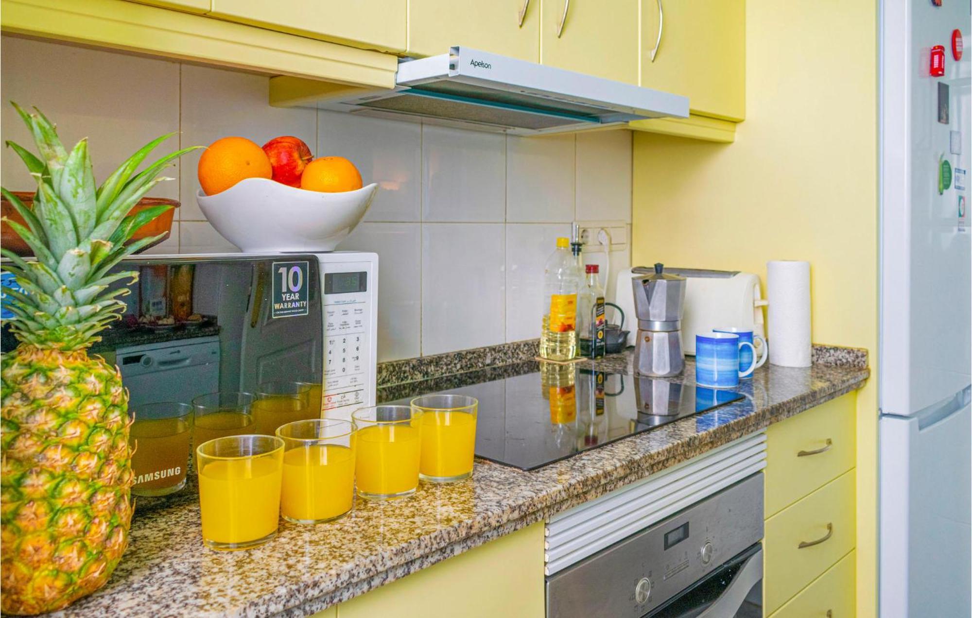 Lovely Apartment In Marbella With Kitchenette Zewnętrze zdjęcie